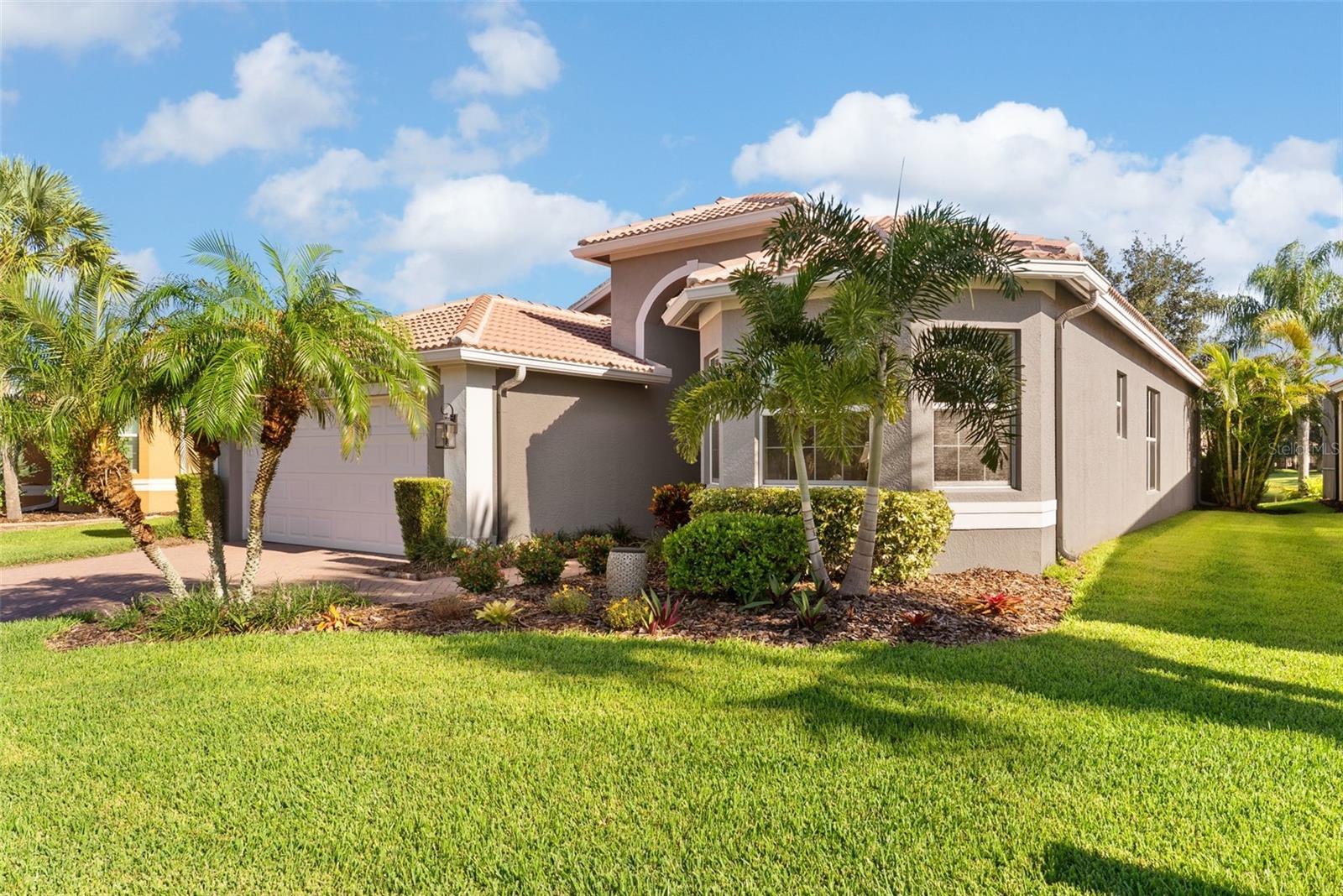 16019 GOLDEN LAKES DR — photo 3