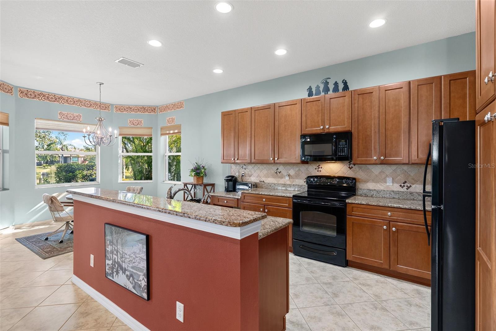 16019 GOLDEN LAKES DR — photo 10