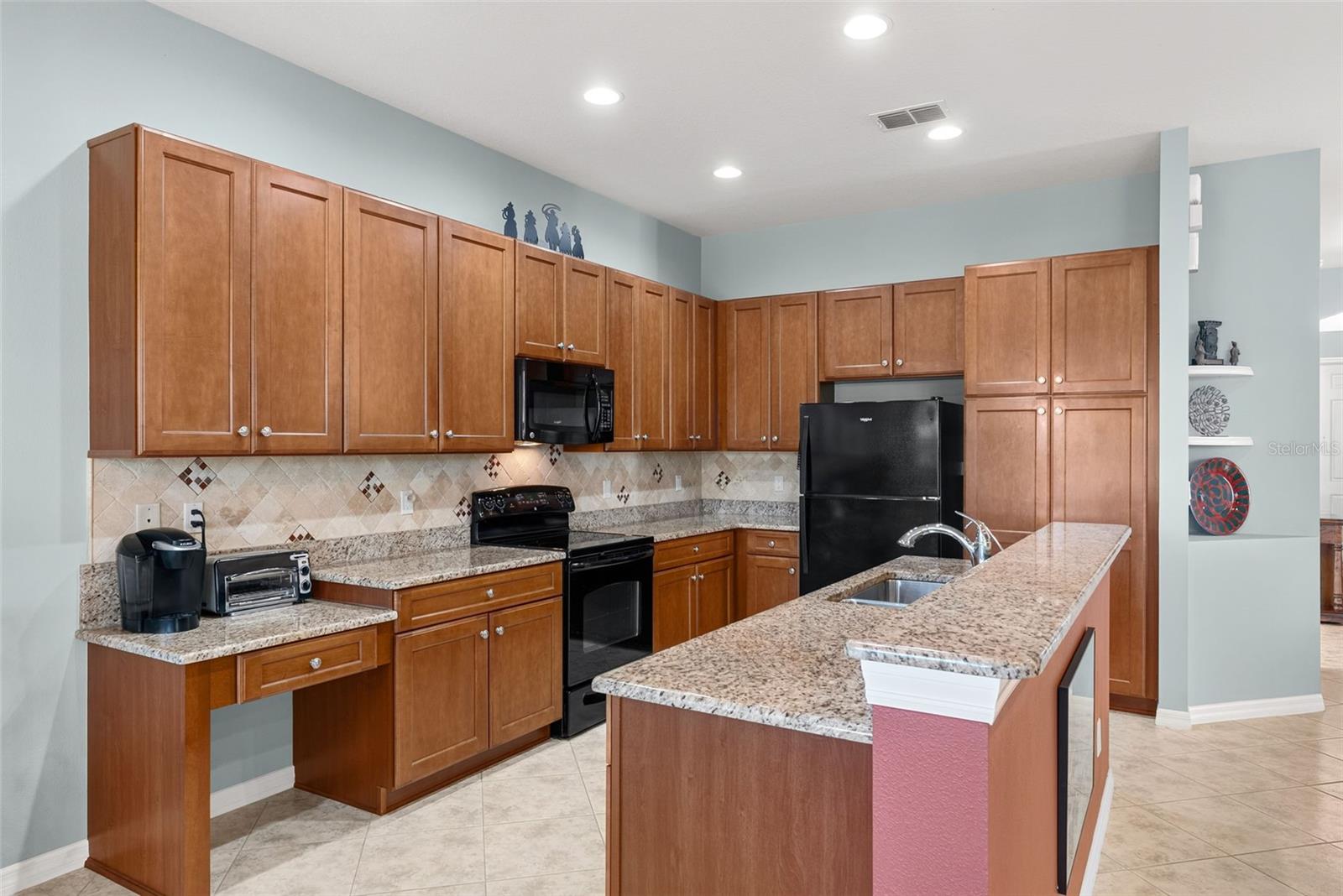 16019 GOLDEN LAKES DR — photo 9