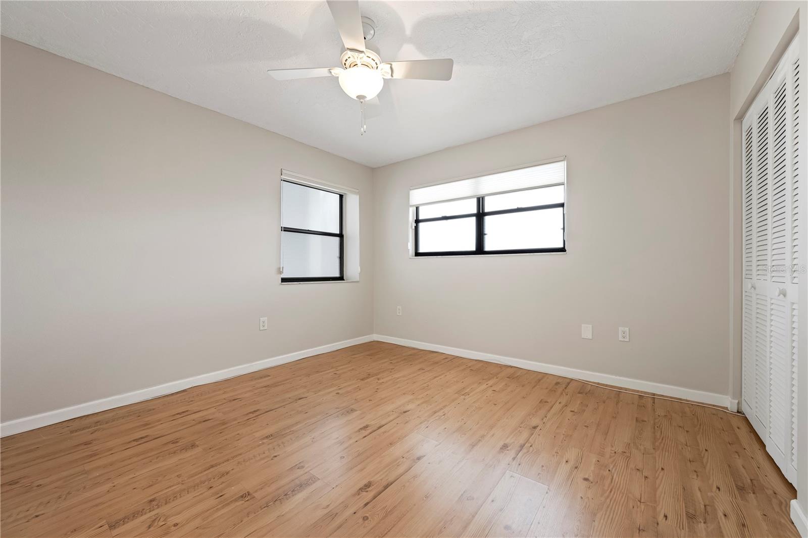 515 LEFFINGWELL AVE #112 — photo 33