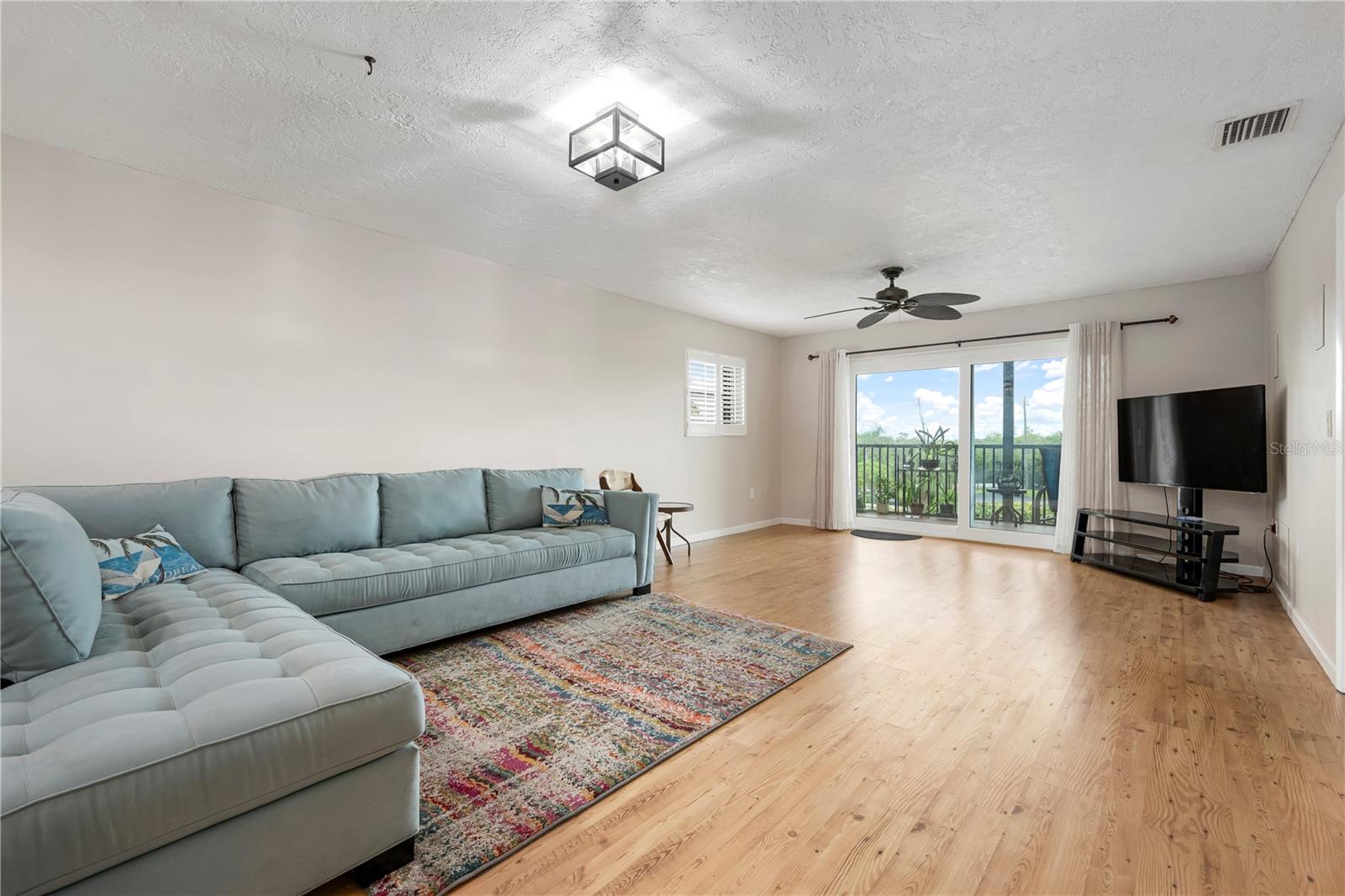 515 LEFFINGWELL AVE #112 — photo 12