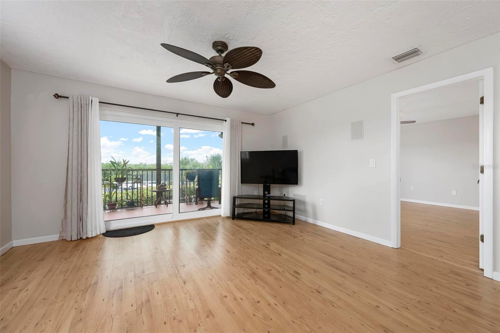 515 LEFFINGWELL AVE #112 — photo 20
