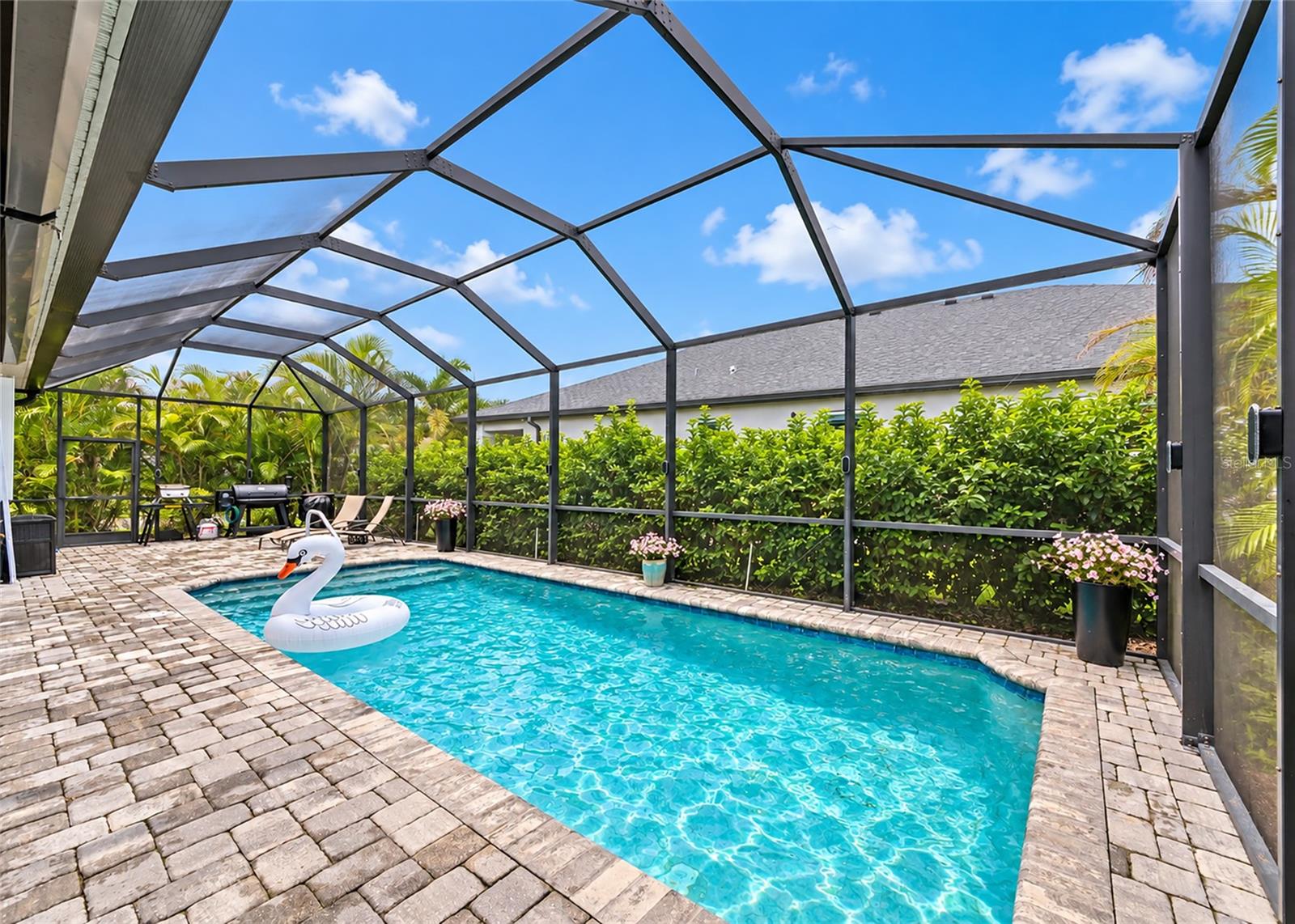 12105 GOLDENROD AVE — photo 43