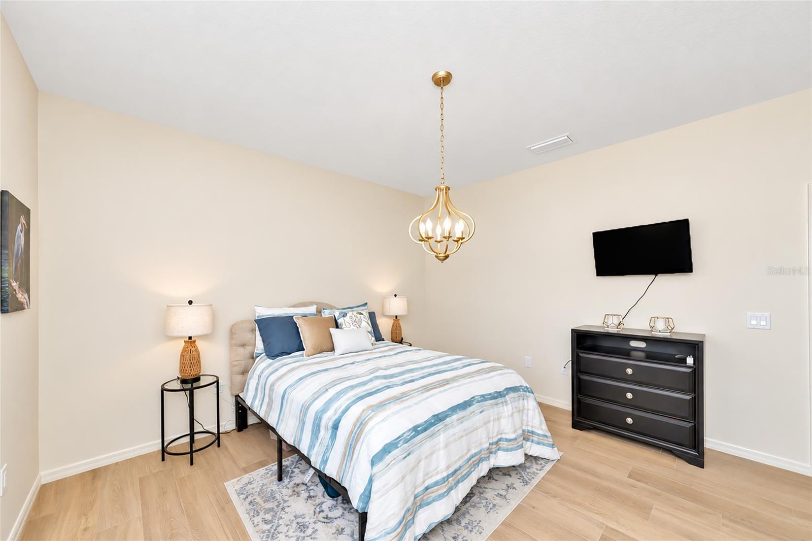 12105 GOLDENROD AVE — photo 31