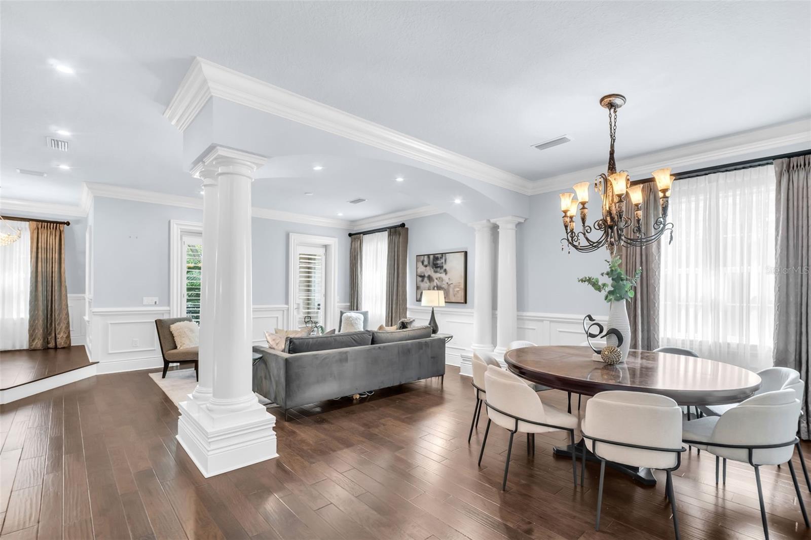 500 BEACH DR NE — photo 4