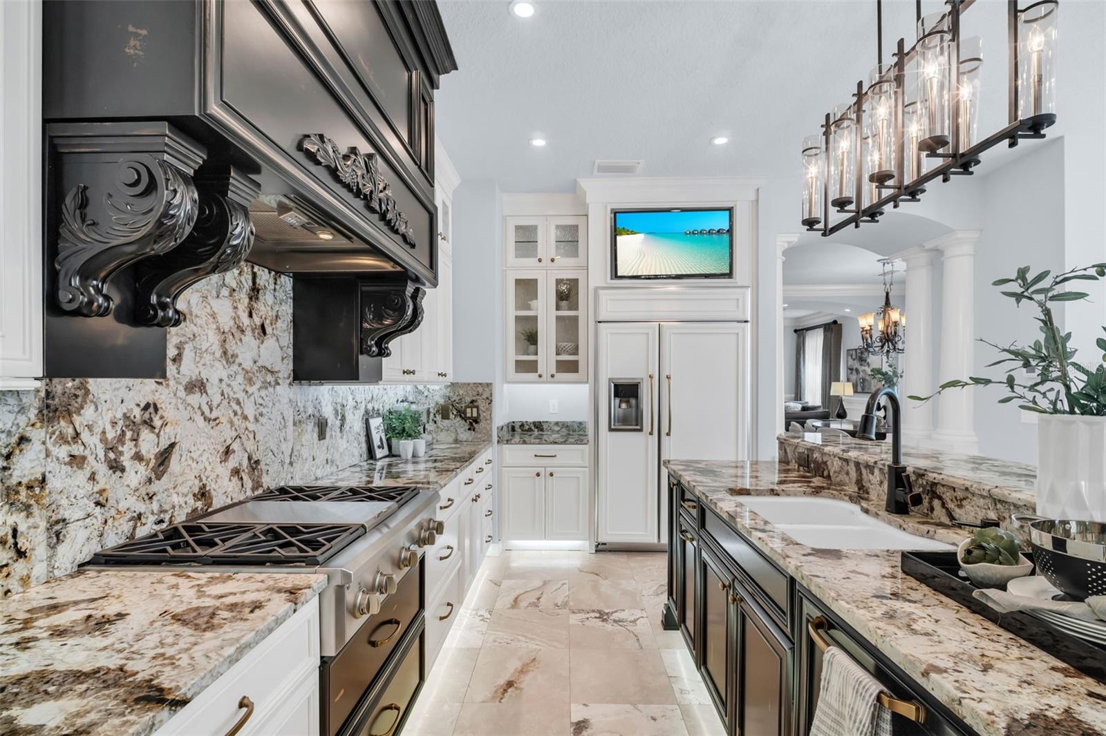 500 BEACH DR NE — photo 8
