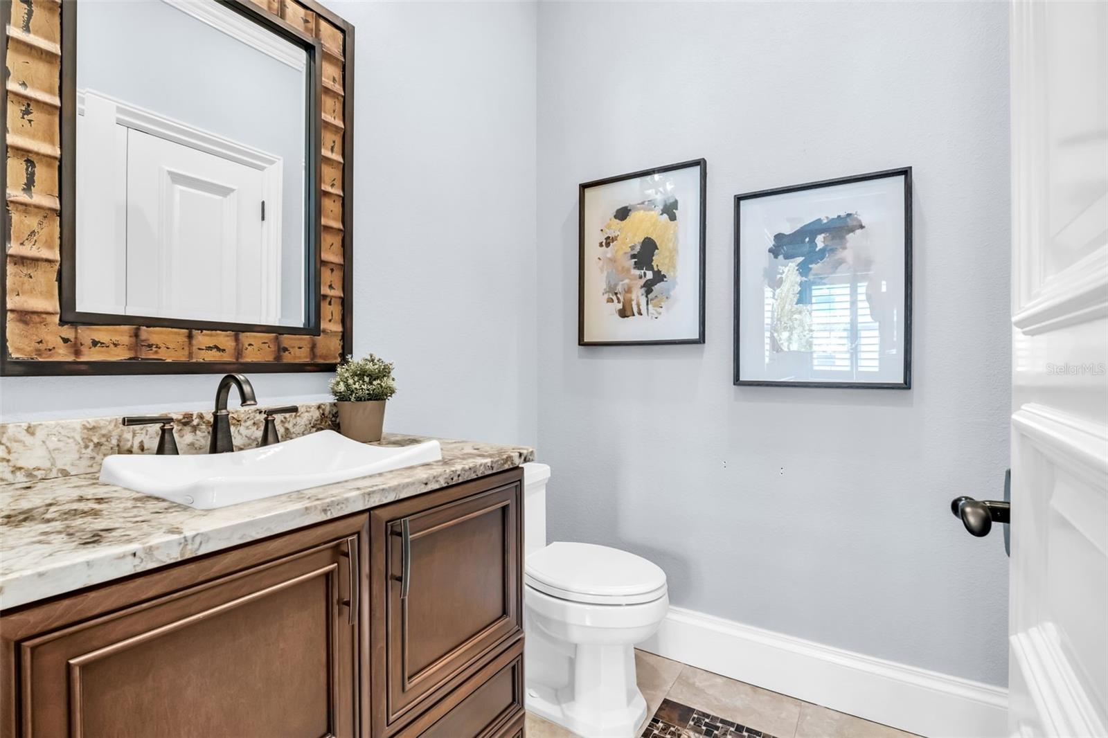 500 BEACH DR NE — photo 38