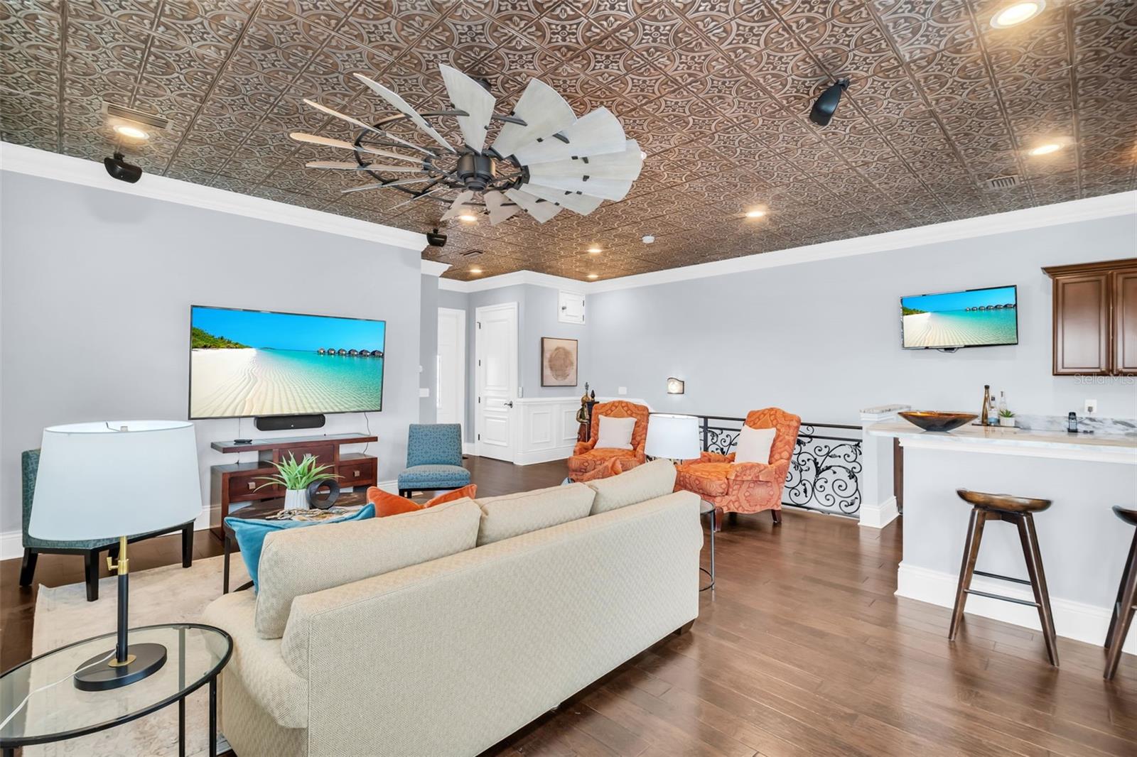 500 BEACH DR NE — photo 43