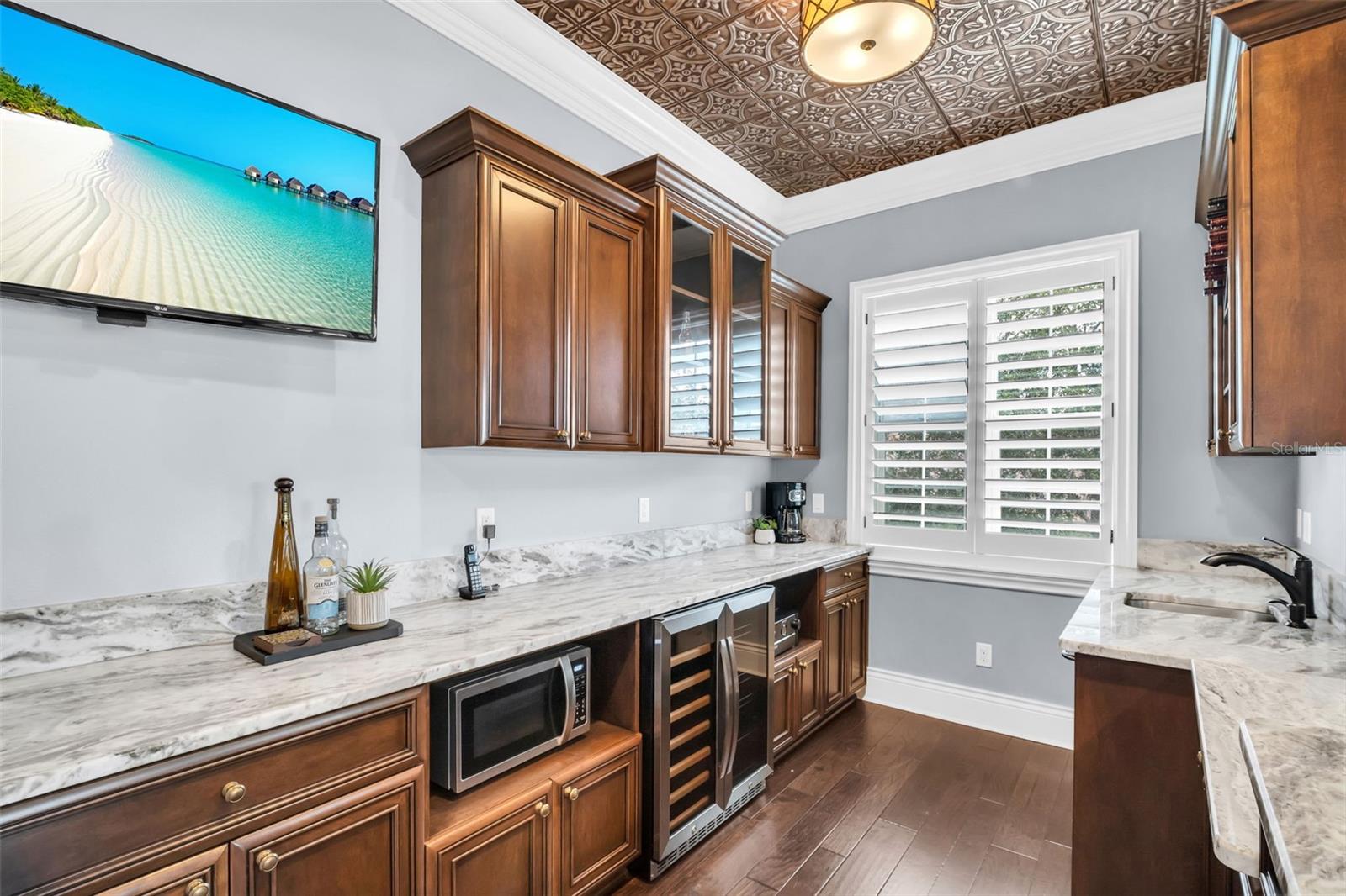 500 BEACH DR NE — photo 44