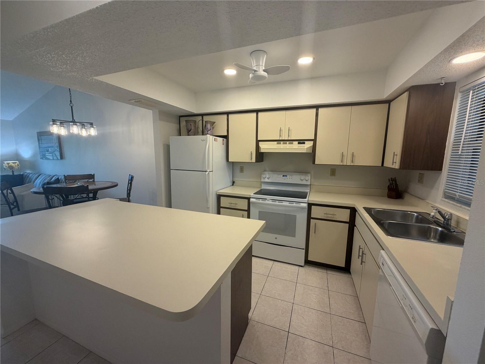 929 CAPRI ISLES BLVD #22 — photo 7