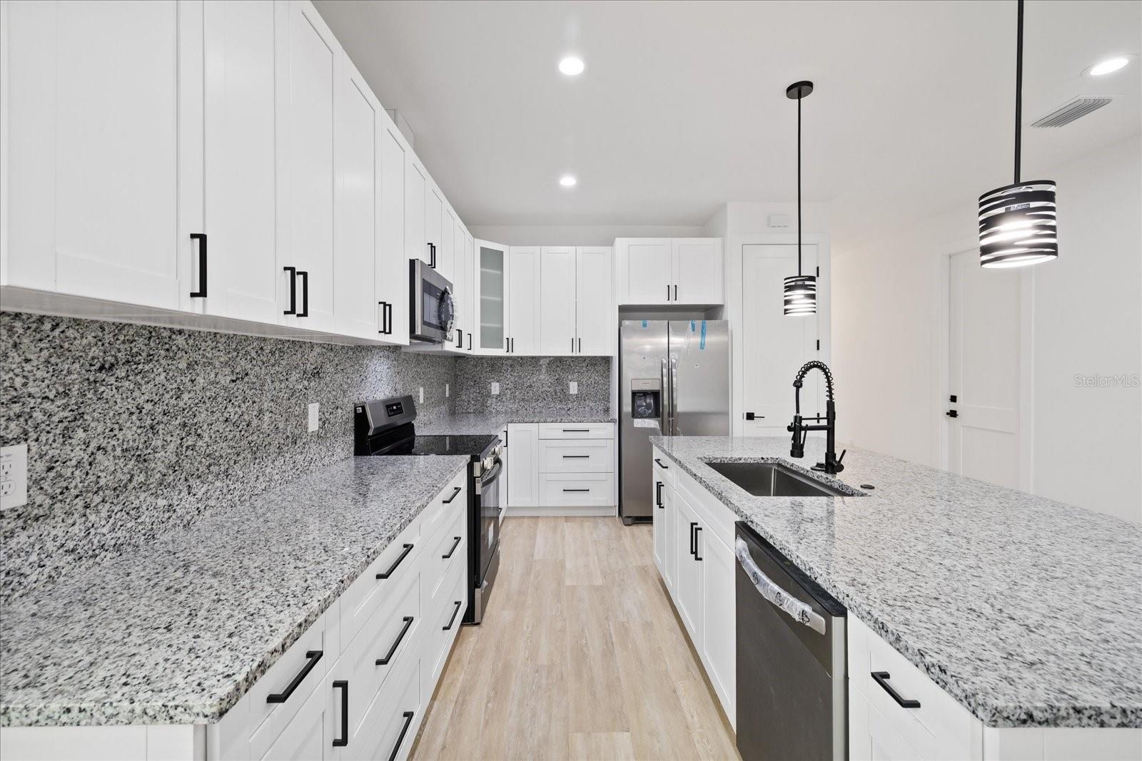 1307 W PATTERSON ST — photo 11
