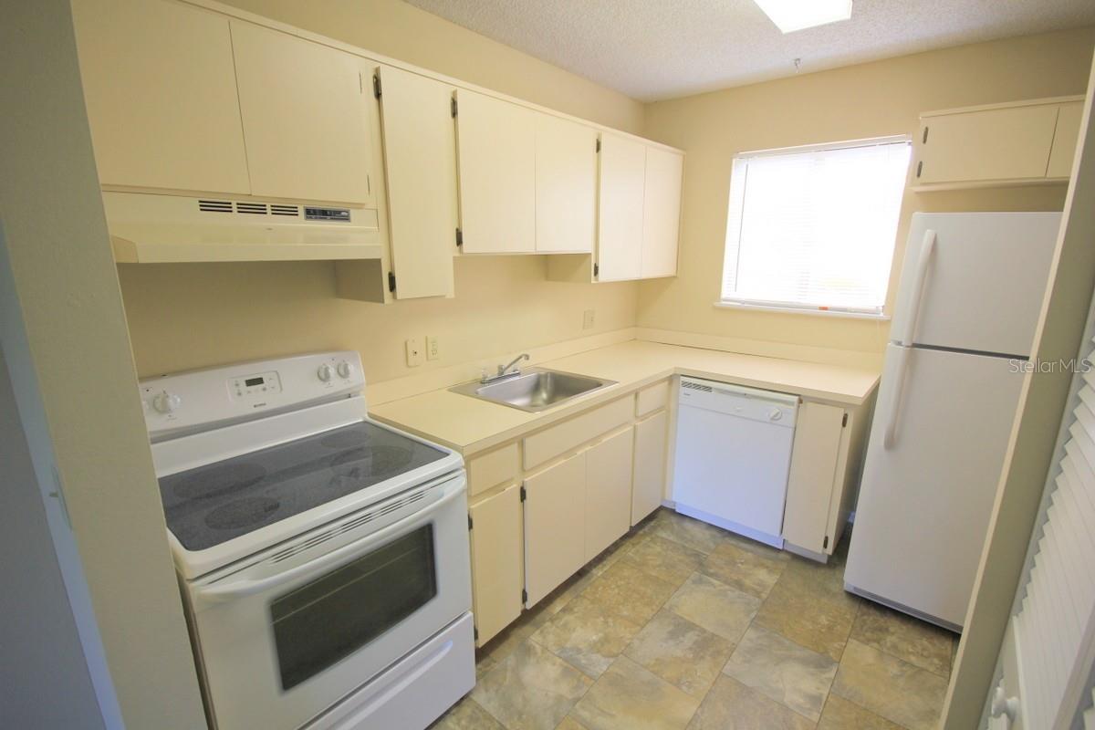 22640 WATERSEDGE BLVD #64 — photo 4