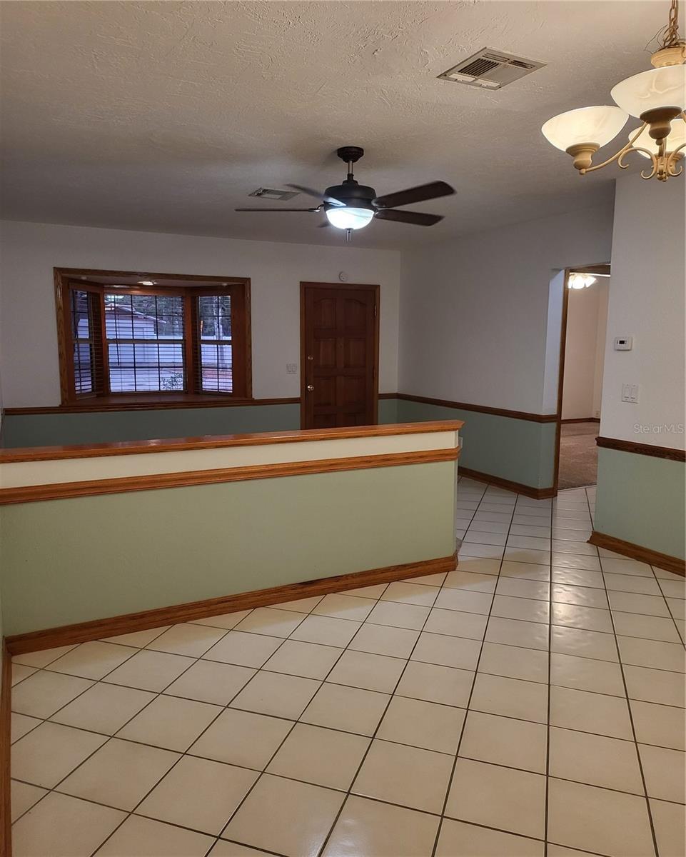 1601 SUMMERDALE DR S — photo 3