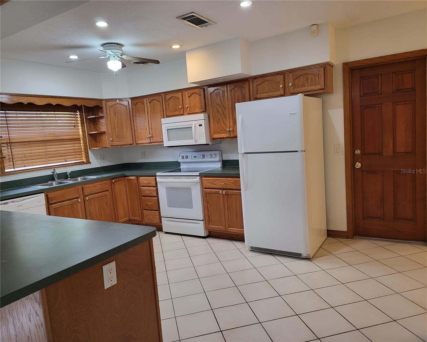 1601 SUMMERDALE DR S — photo 10
