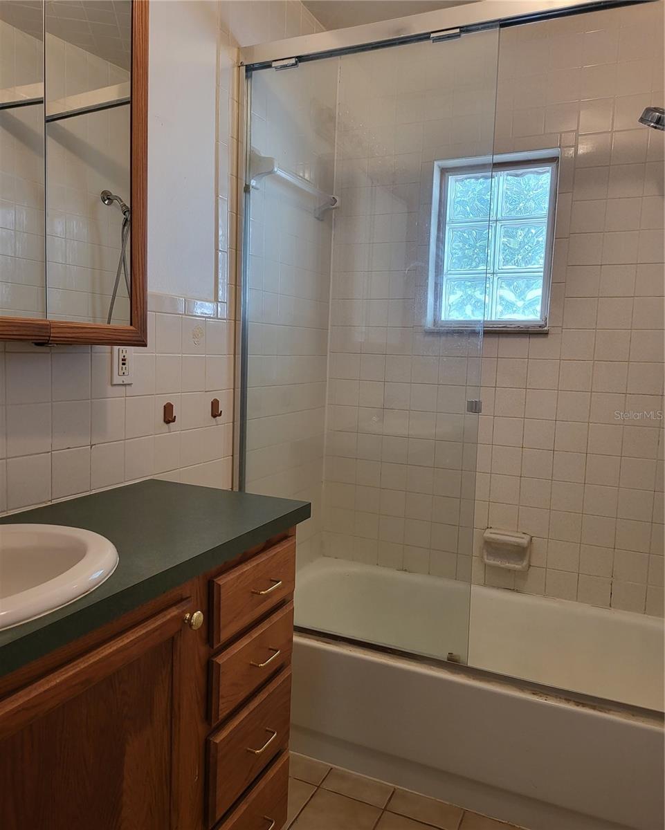 1601 SUMMERDALE DR S — photo 18