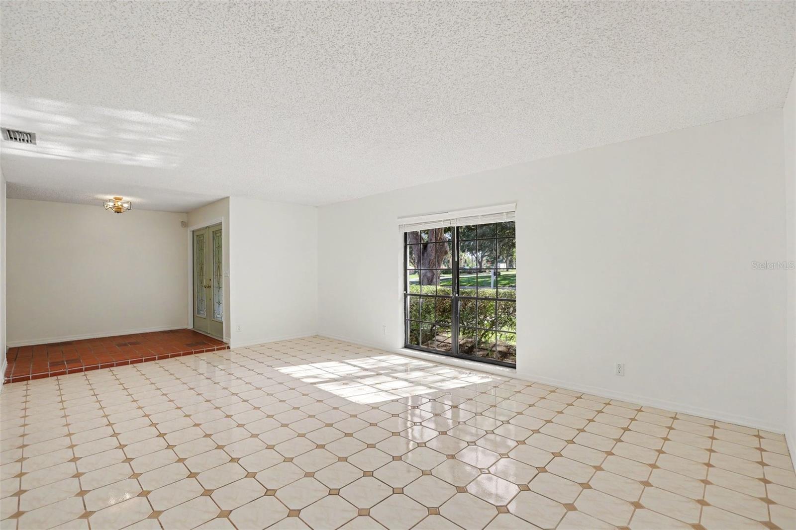 648 BUA DR — photo 6
