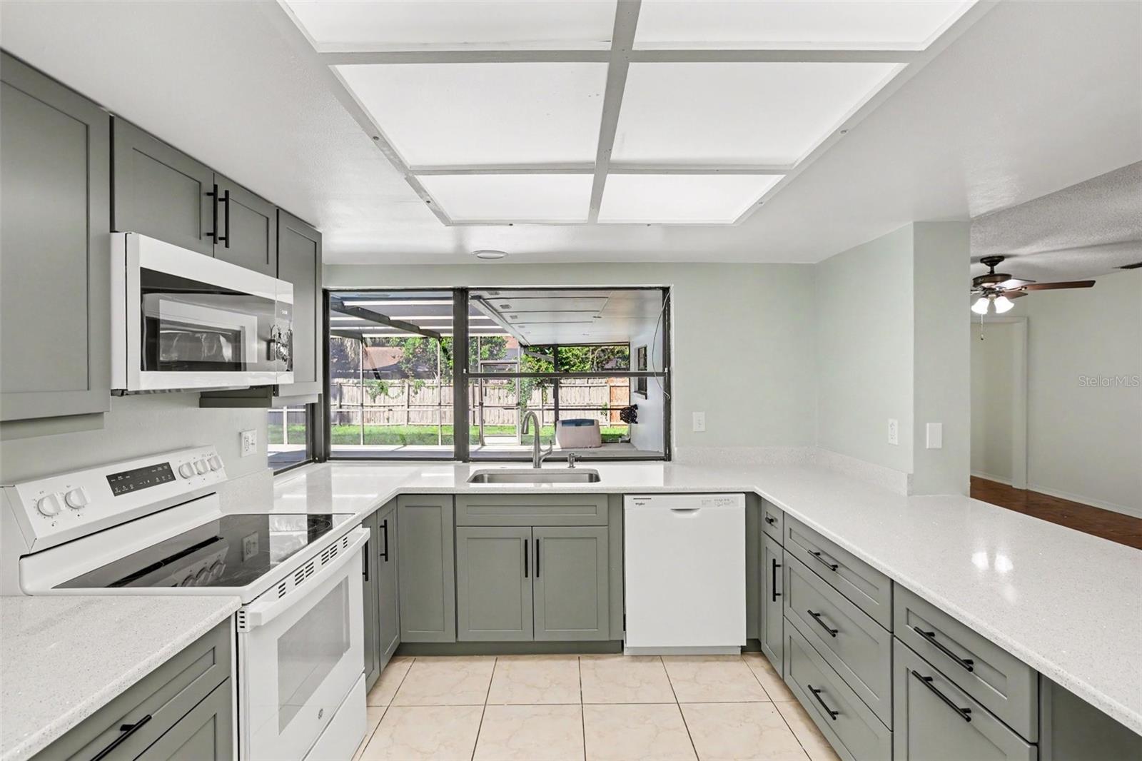 648 BUA DR — photo 10