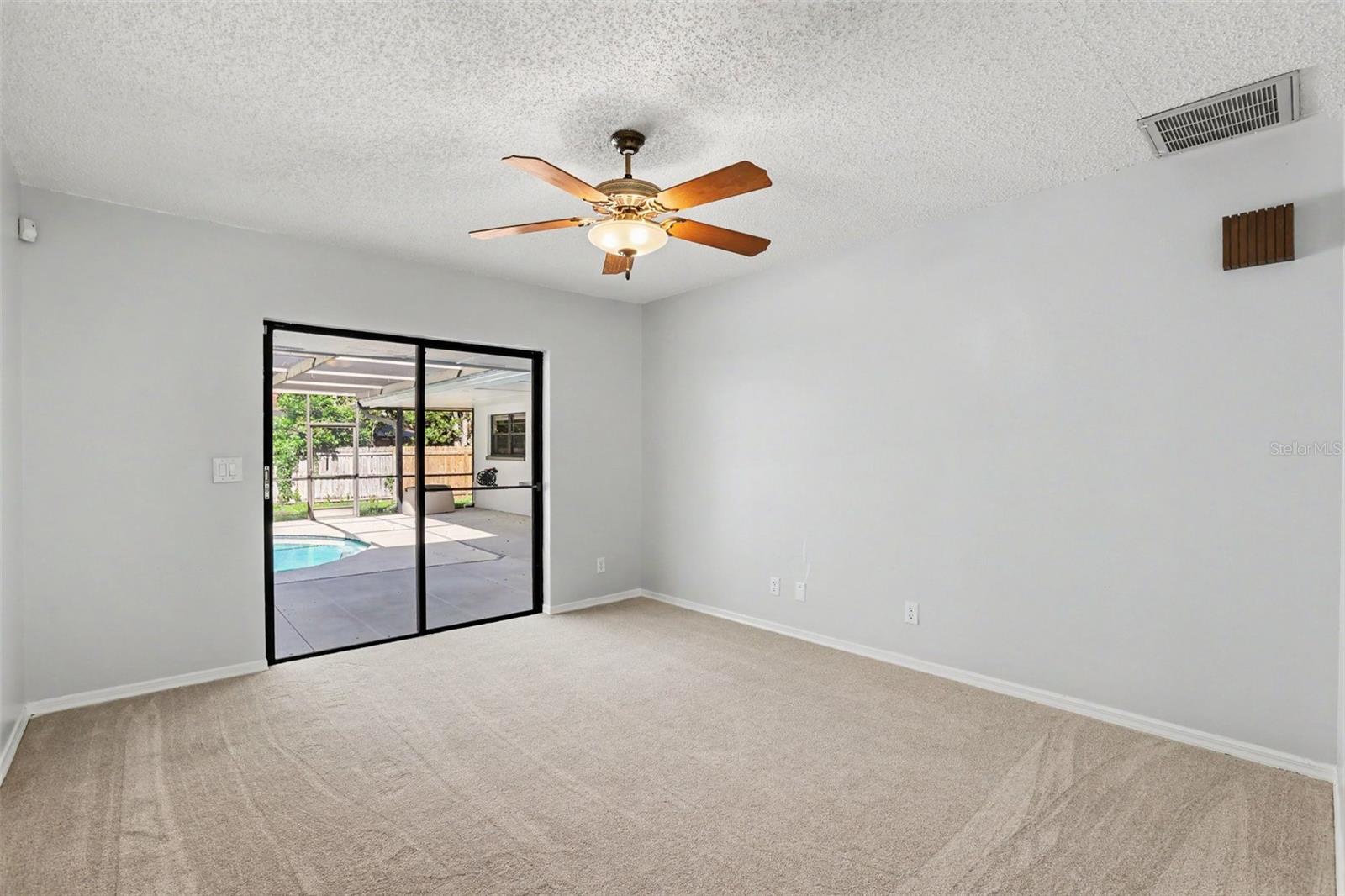 648 BUA DR — photo 16