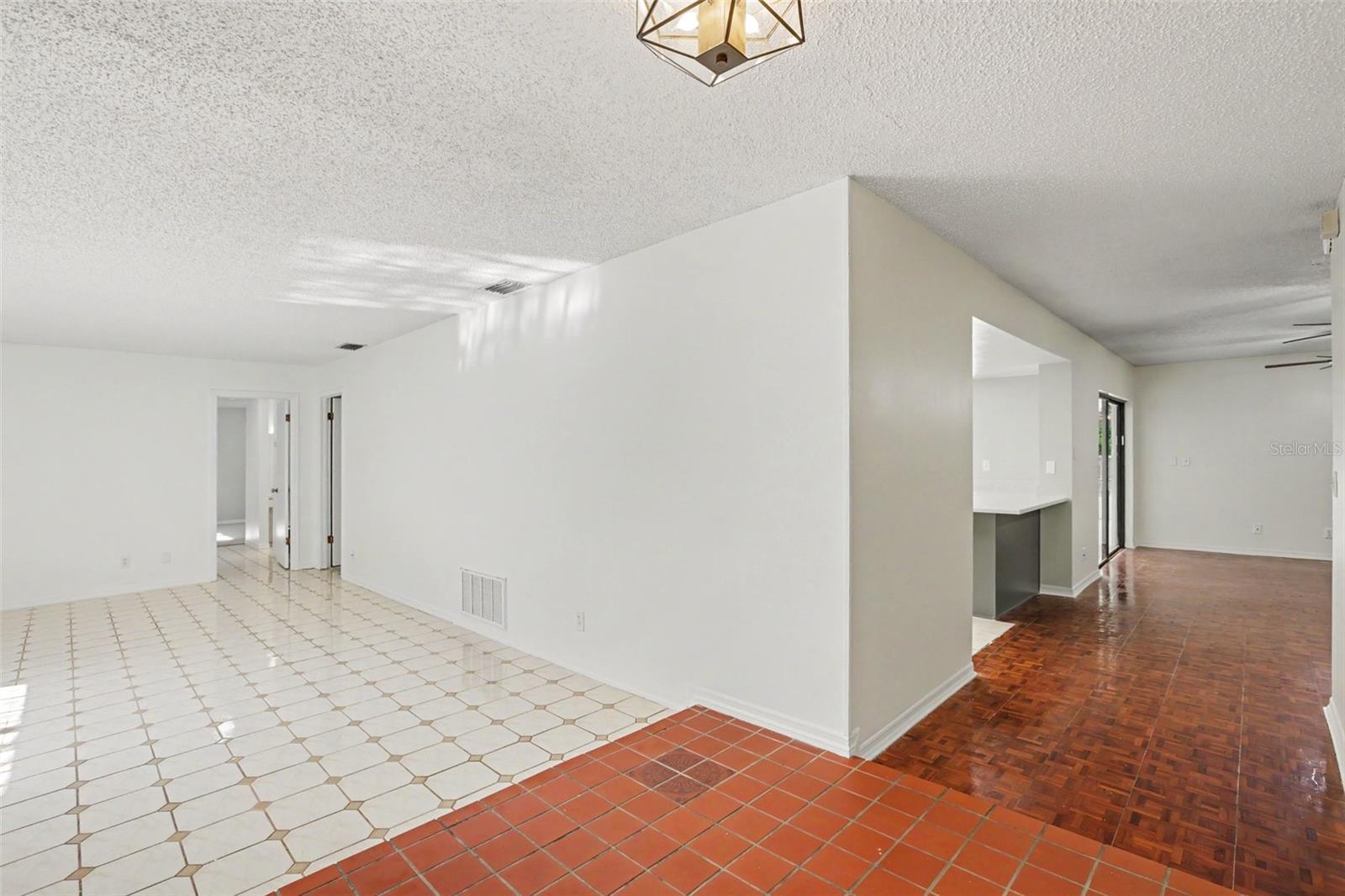 648 BUA DR — photo 7