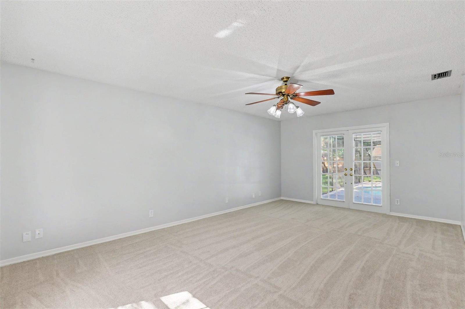 648 BUA DR — photo 13