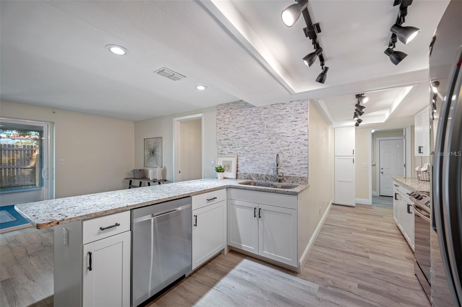 3503 WOODCOCK DR — photo 6