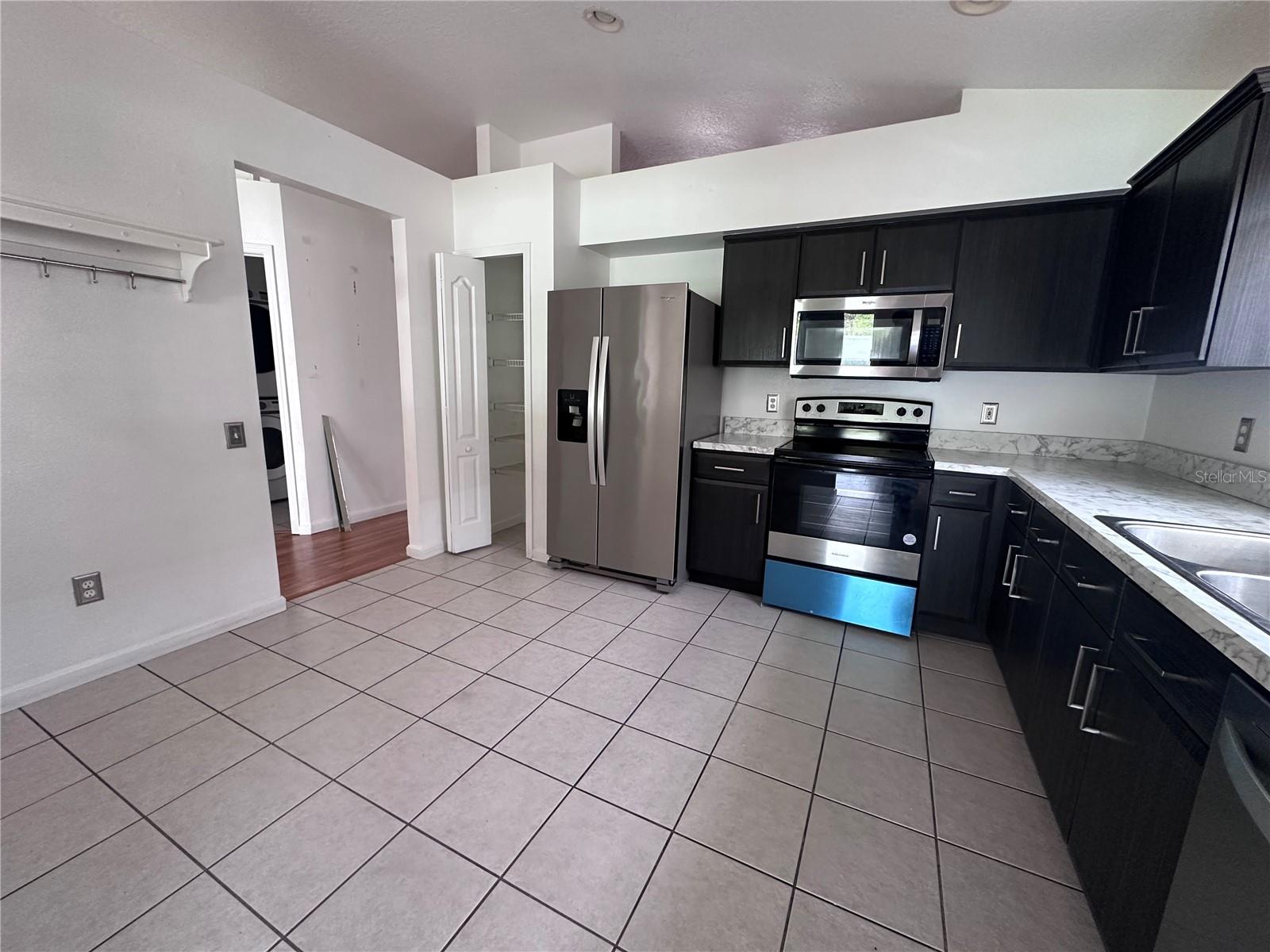 11551 MISTY ISLE LN — photo 10
