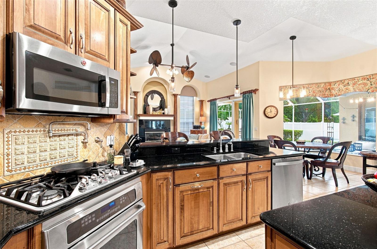 2931 HILLSIDE RAMBLE DR — photo 23