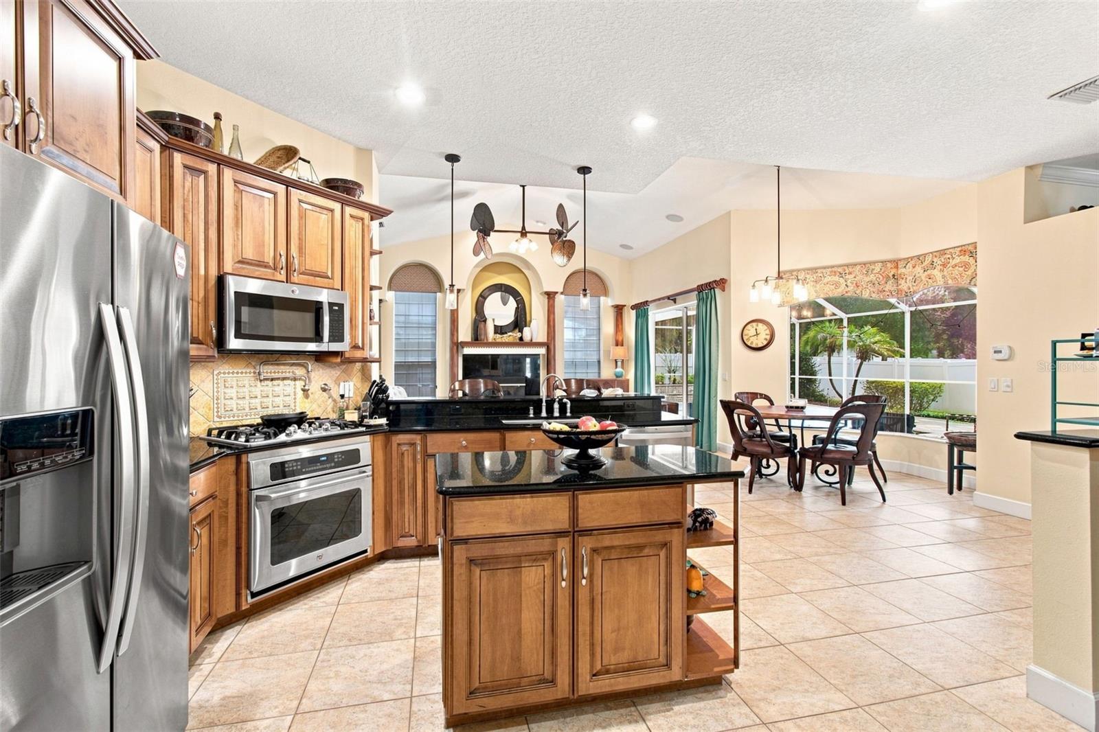 2931 HILLSIDE RAMBLE DR — photo 2