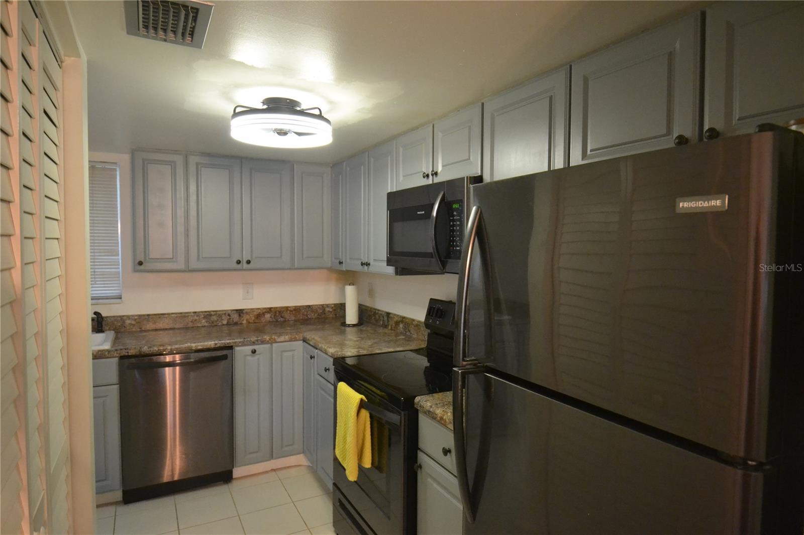 2944 W BAY DR #105 — photo 7