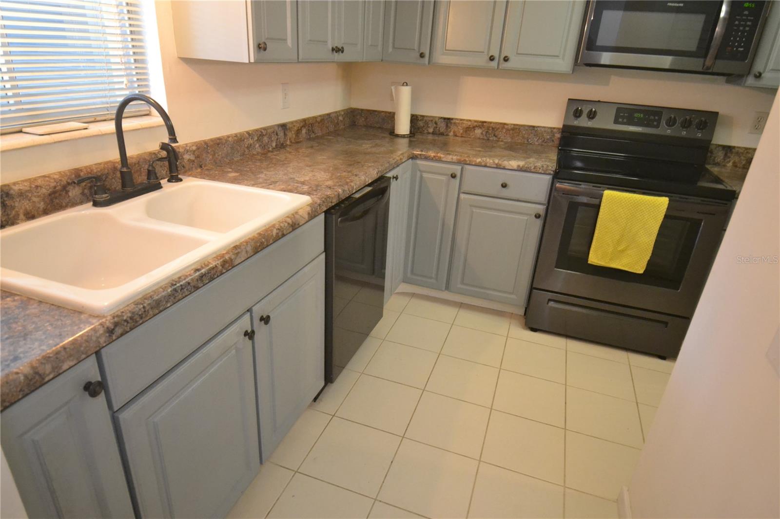 2944 W BAY DR #105 — photo 12
