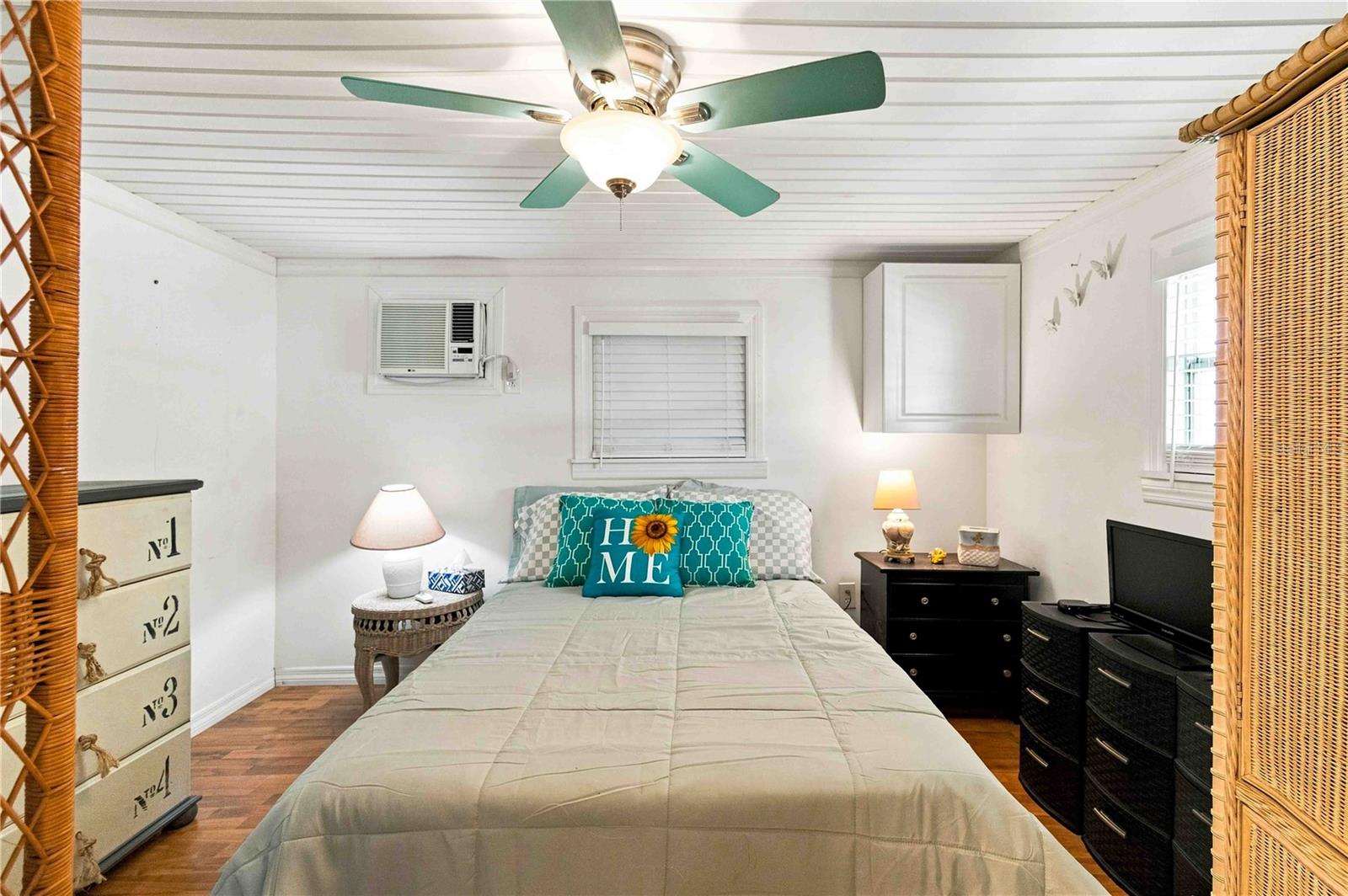 3321 CAROL DR — photo 18