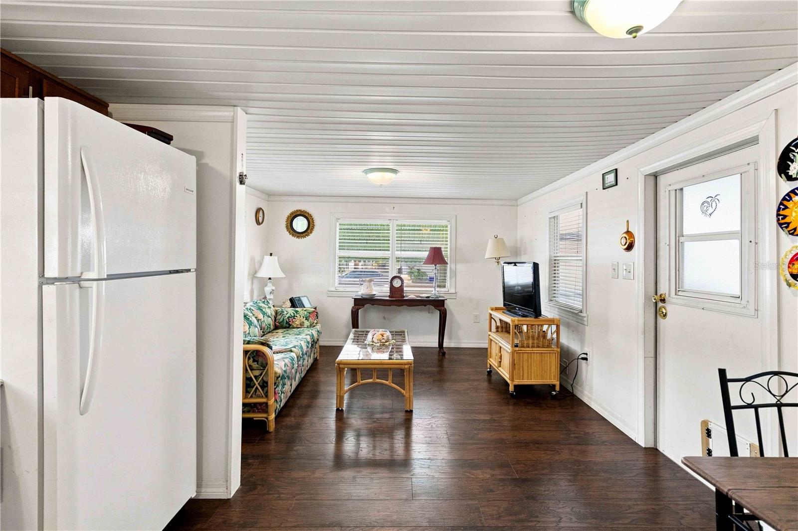 3321 CAROL DR — photo 15