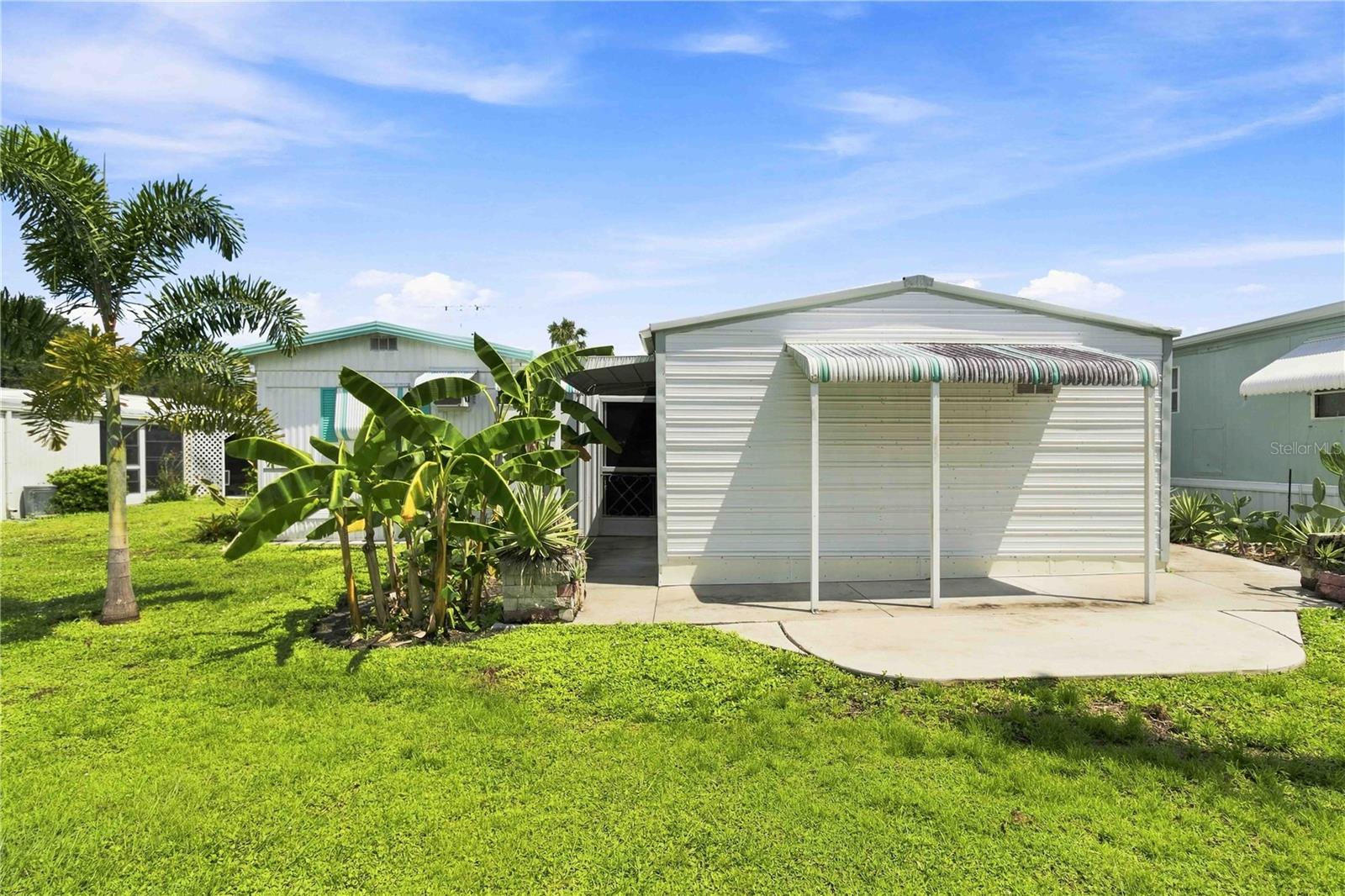 3321 CAROL DR — photo 35