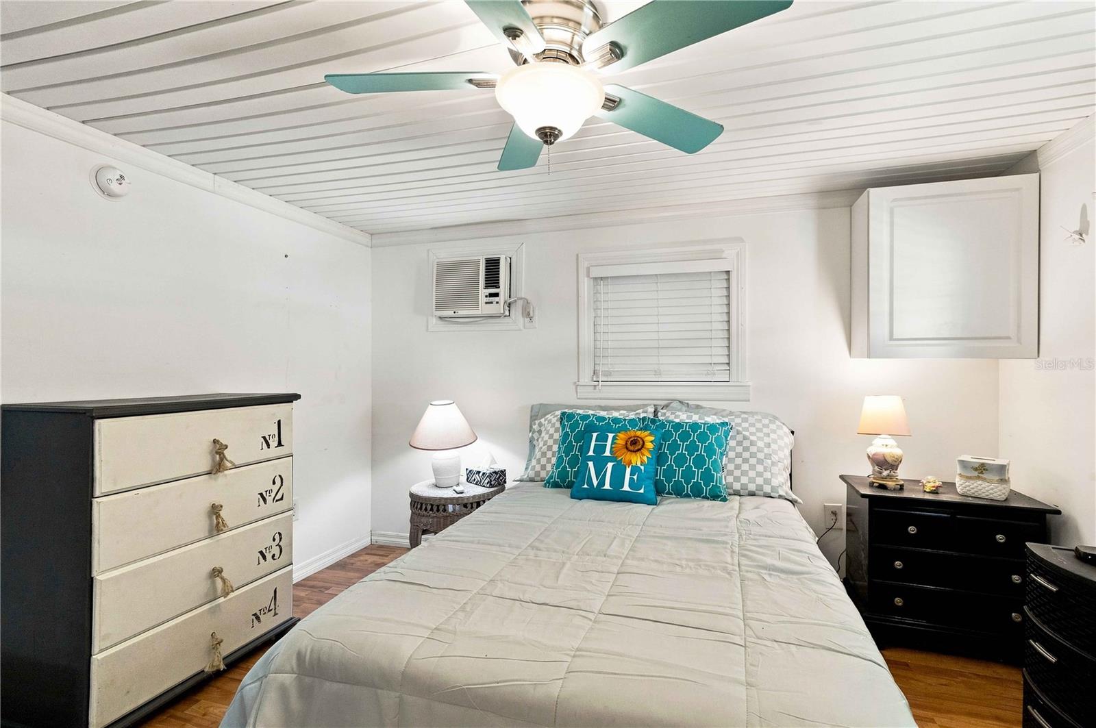 3321 CAROL DR — photo 19