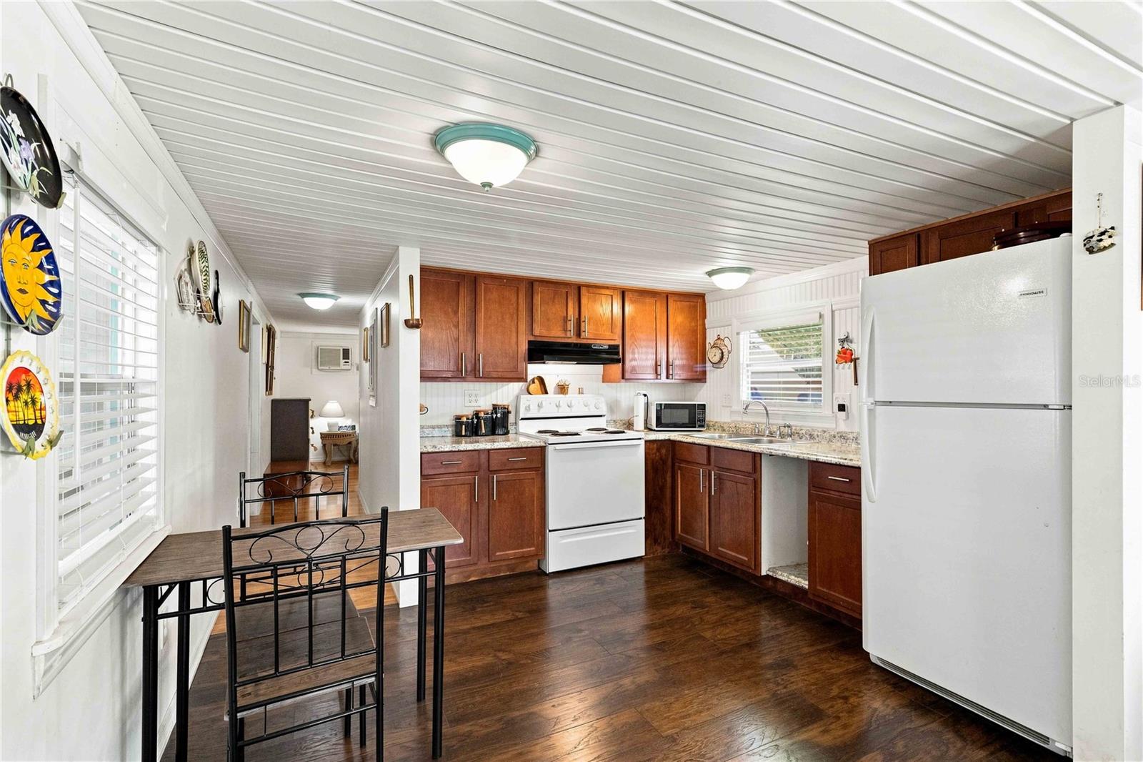 3321 CAROL DR — photo 12