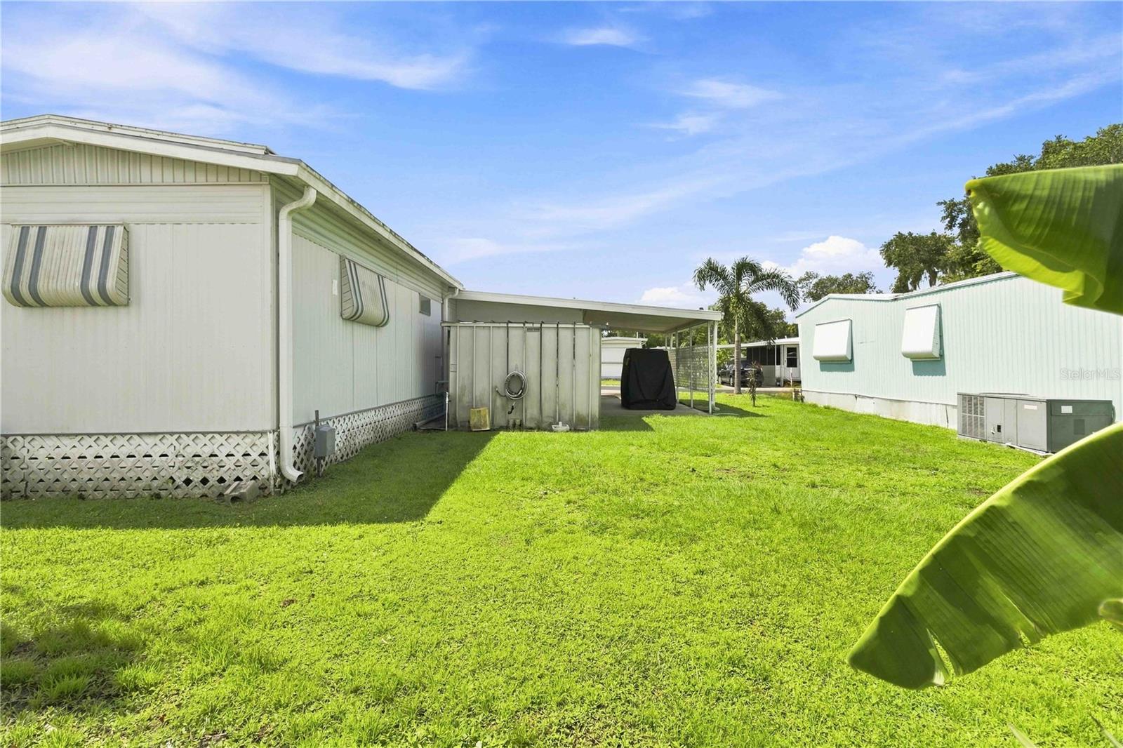 3321 CAROL DR — photo 38