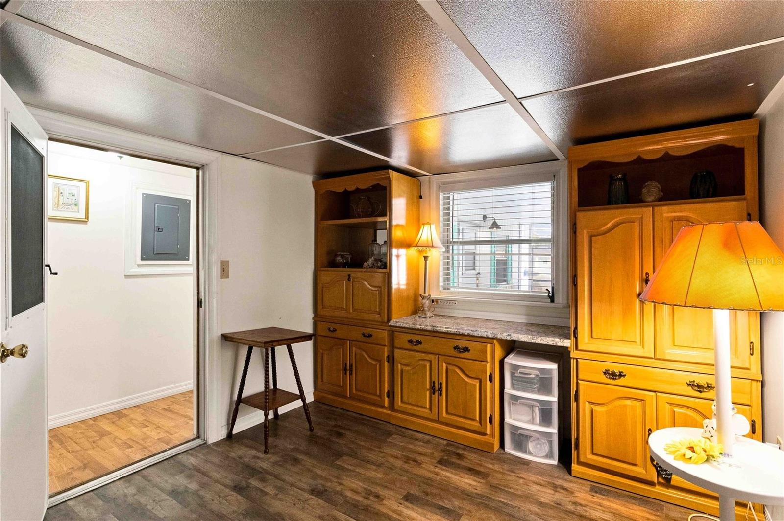 3321 CAROL DR — photo 23
