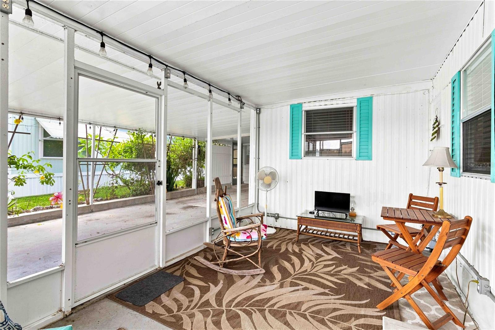 3321 CAROL DR — photo 27