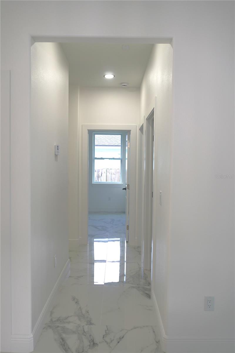 8924 N ORLEANS AVE — photo 13