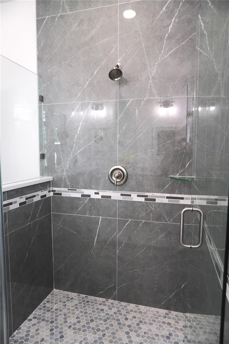 8924 N ORLEANS AVE — photo 23