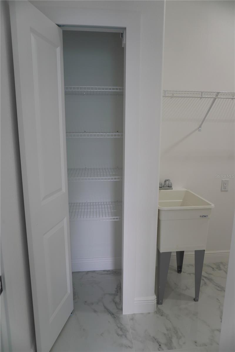 8924 N ORLEANS AVE — photo 56
