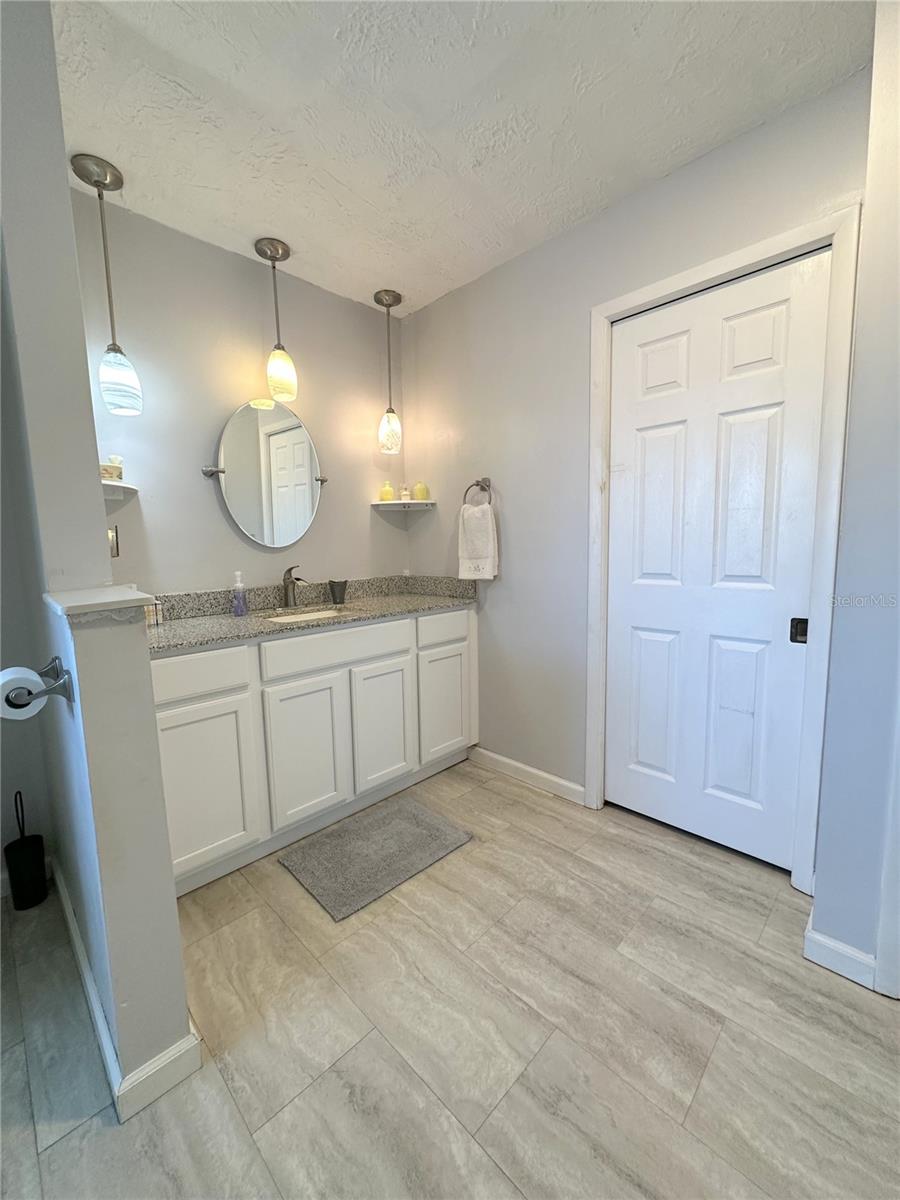 327 GLADSTONE BLVD — photo 15