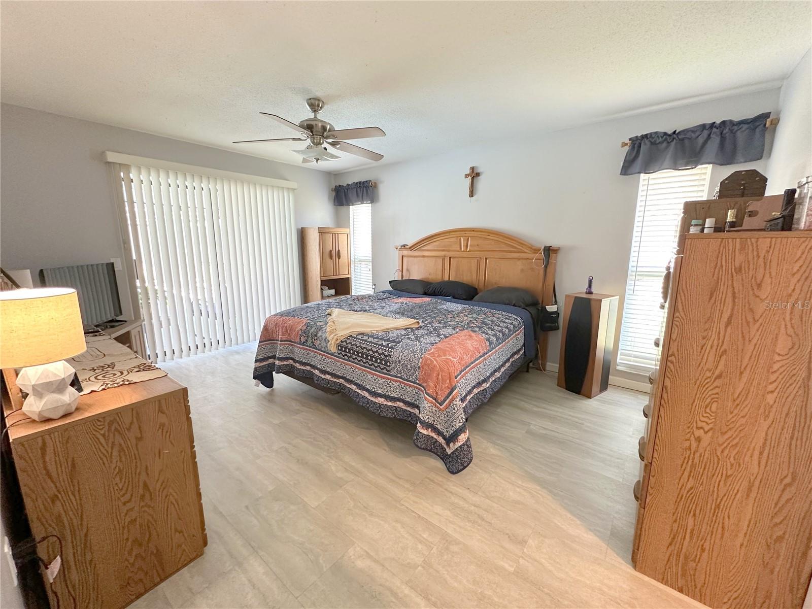 327 GLADSTONE BLVD — photo 13