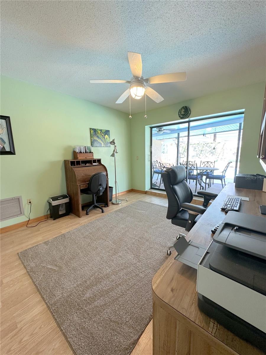 327 GLADSTONE BLVD — photo 5