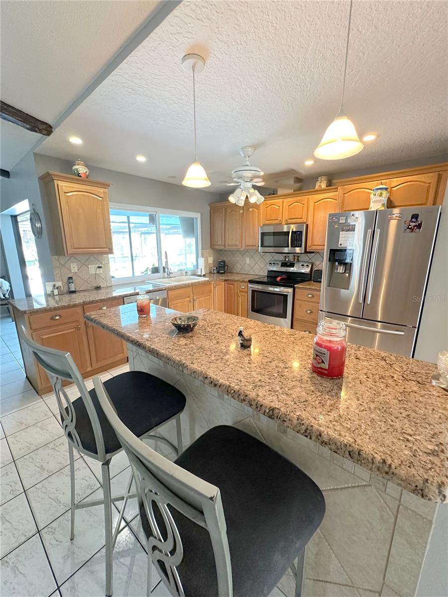 327 GLADSTONE BLVD — photo 7