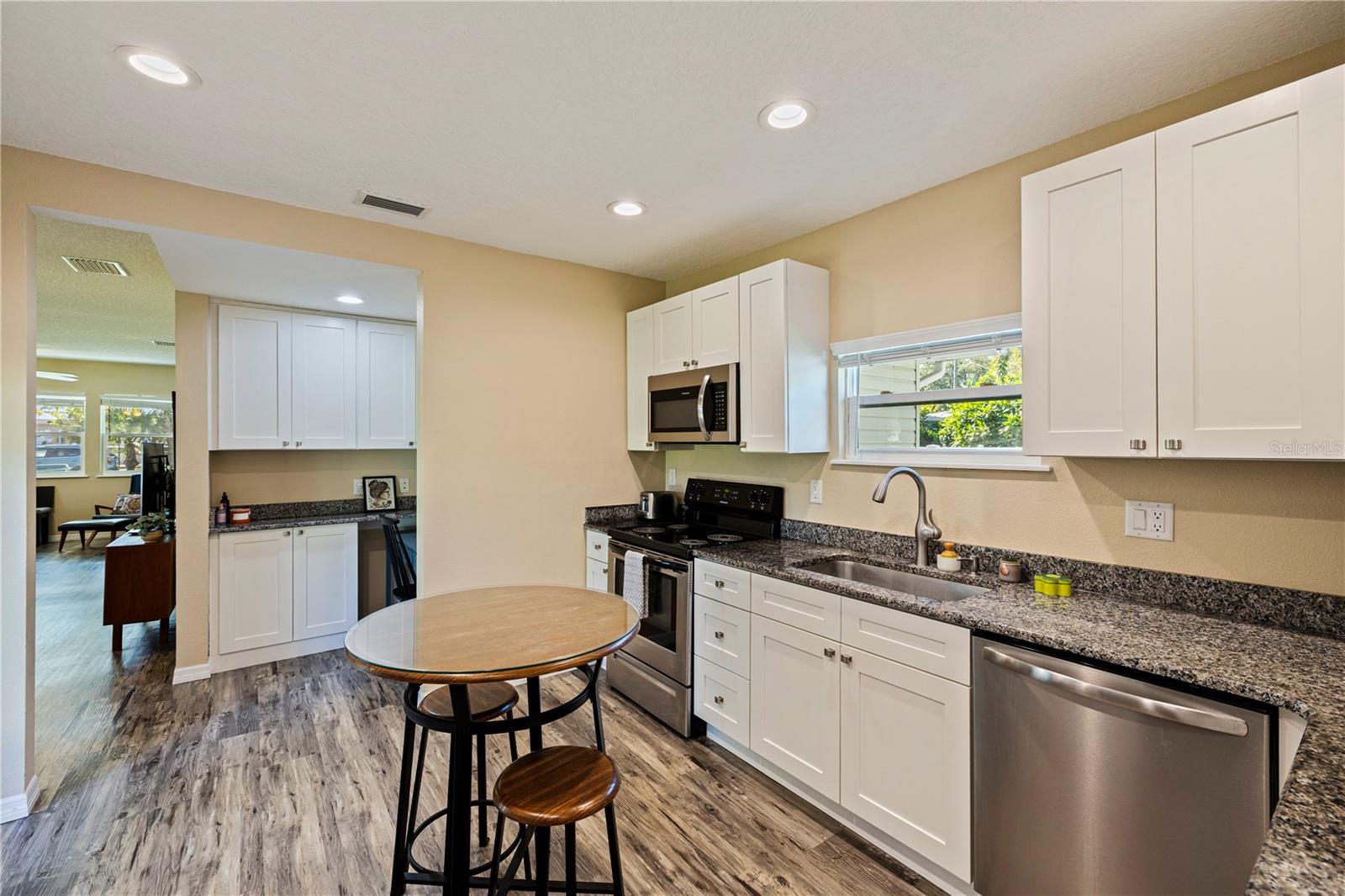 401 DEMPSEY RD — photo 24