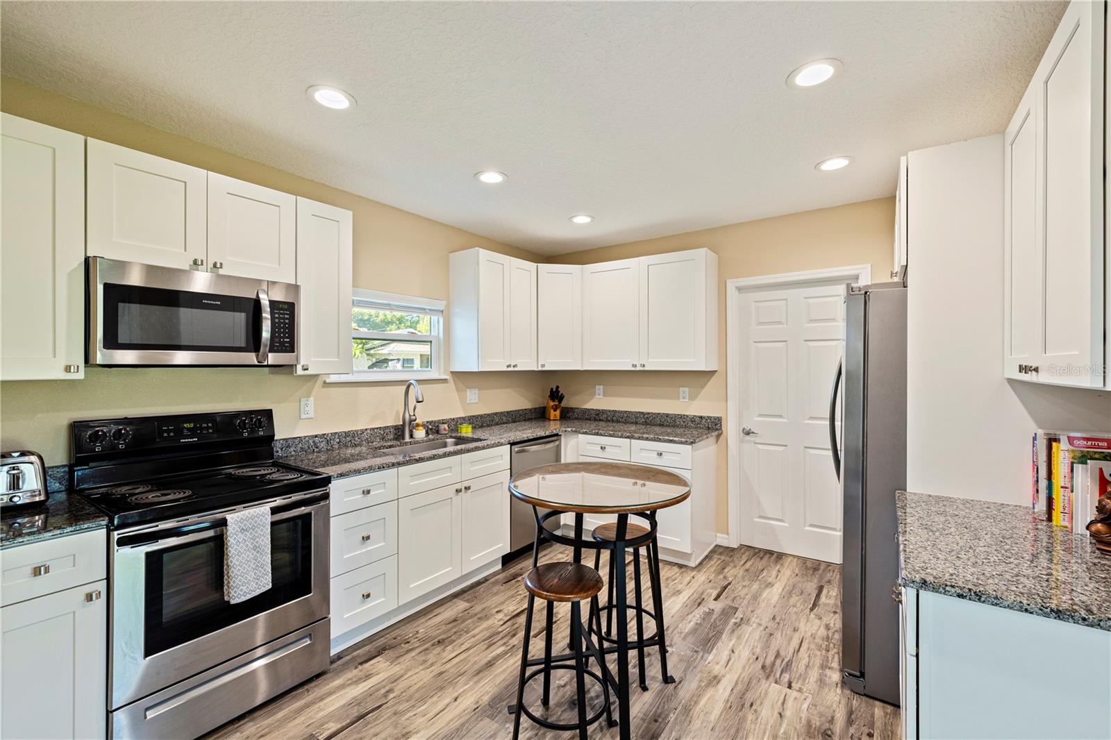 401 DEMPSEY RD — photo 20