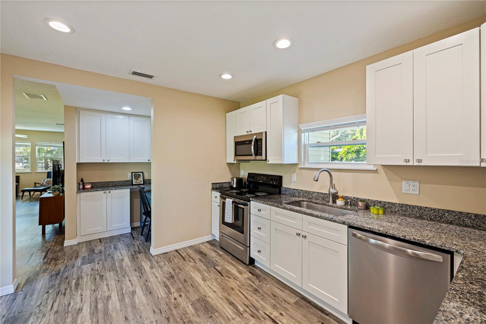 401 DEMPSEY RD — photo 29