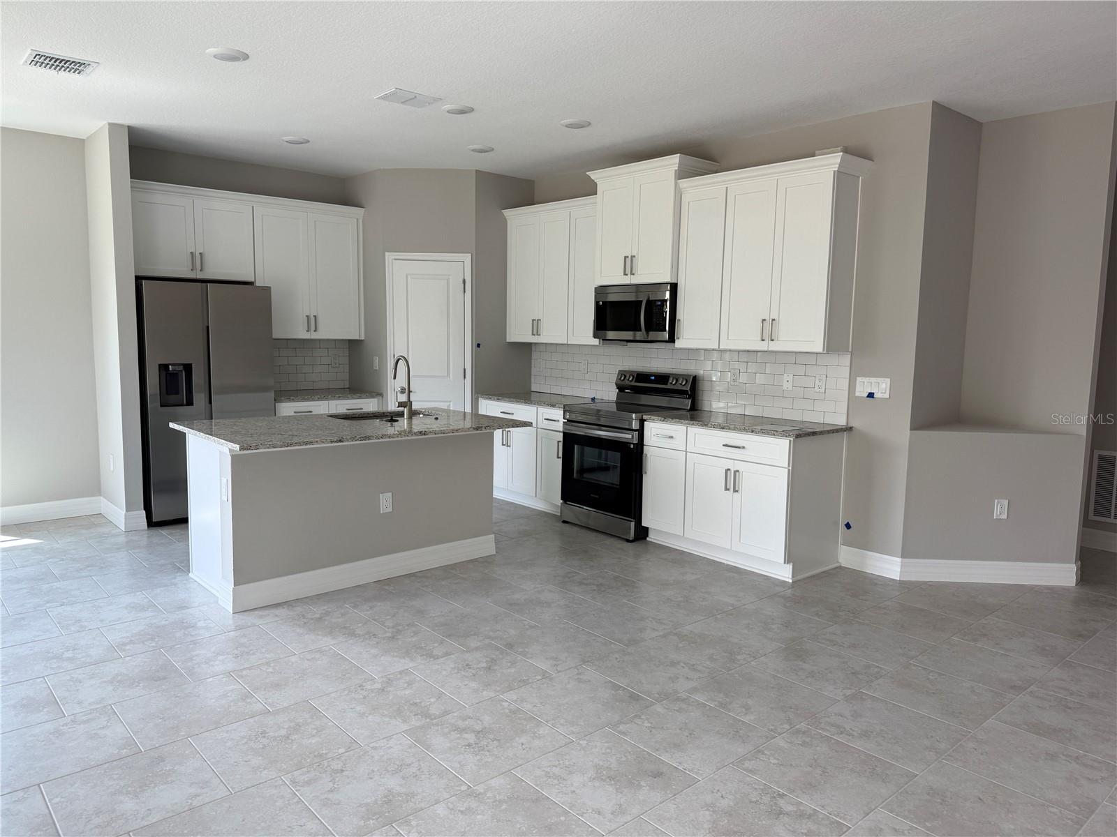 1412 MINNEAPOLIS AVE — photo 3