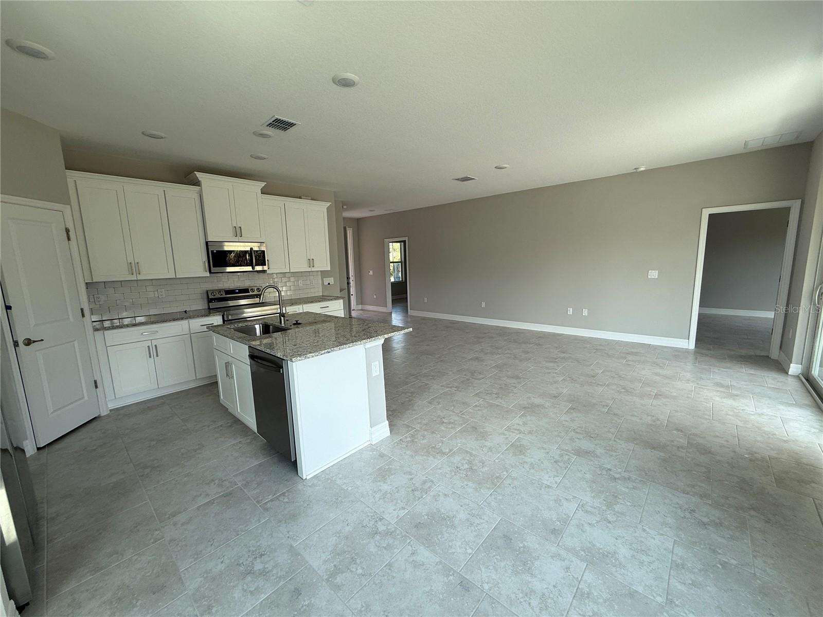 1412 MINNEAPOLIS AVE — photo 5